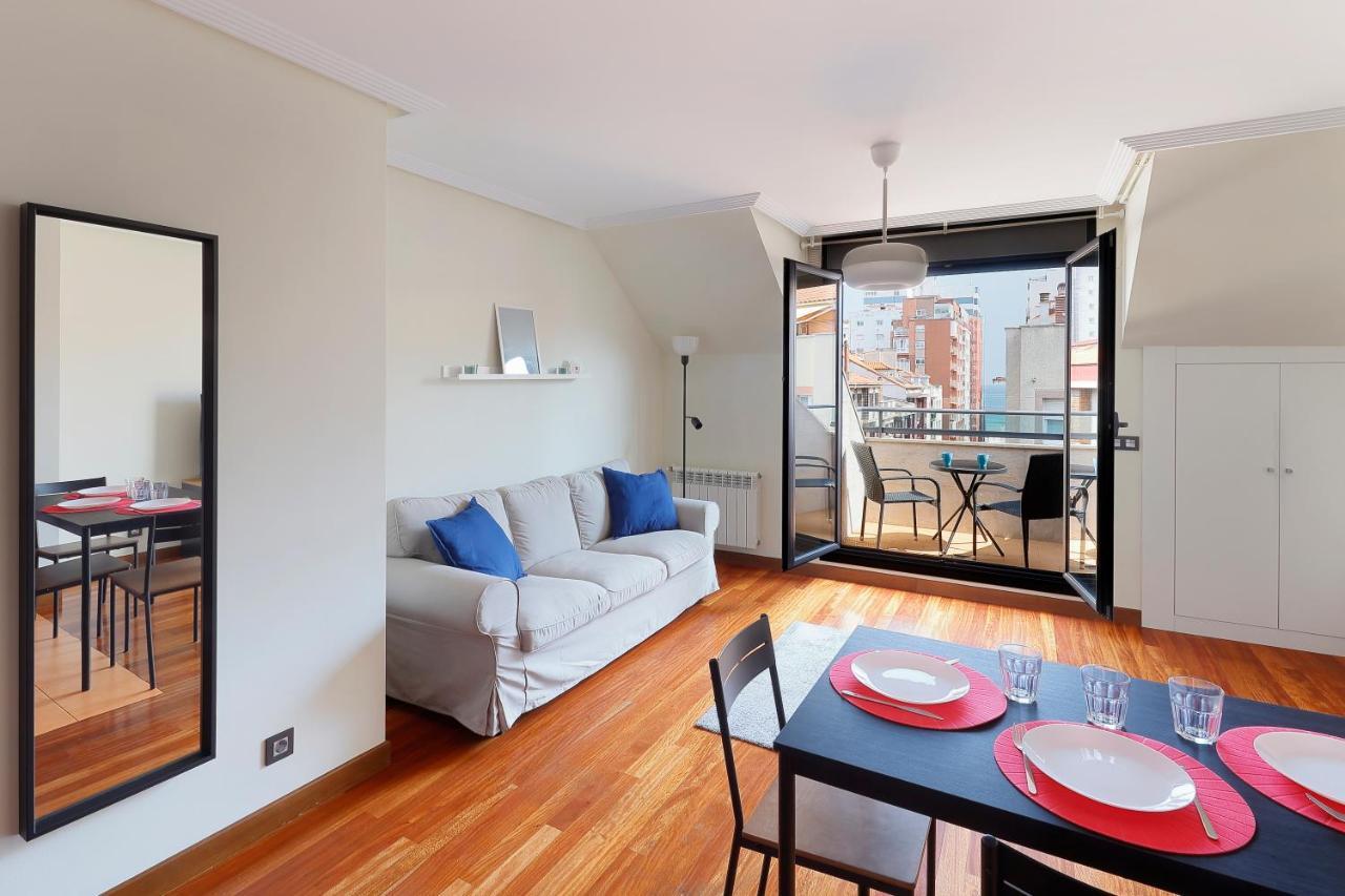 Atico Con Terraza, Vistas Al Mar Y Parking En Playa De S Lorenzo Gijon Ngoại thất bức ảnh